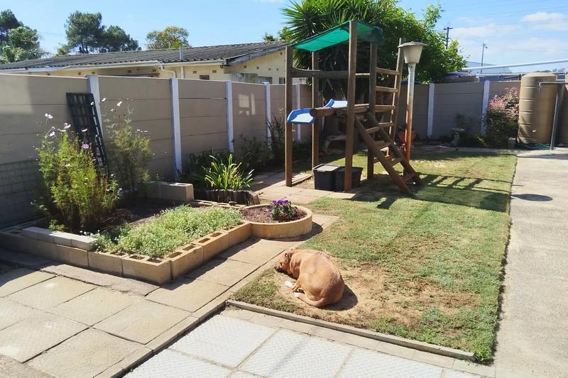 3 Bedroom Property for Sale in Peerless Park East Western Cape